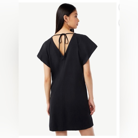 Free Assembly flounce sleeve dress - Picture 2 of 11